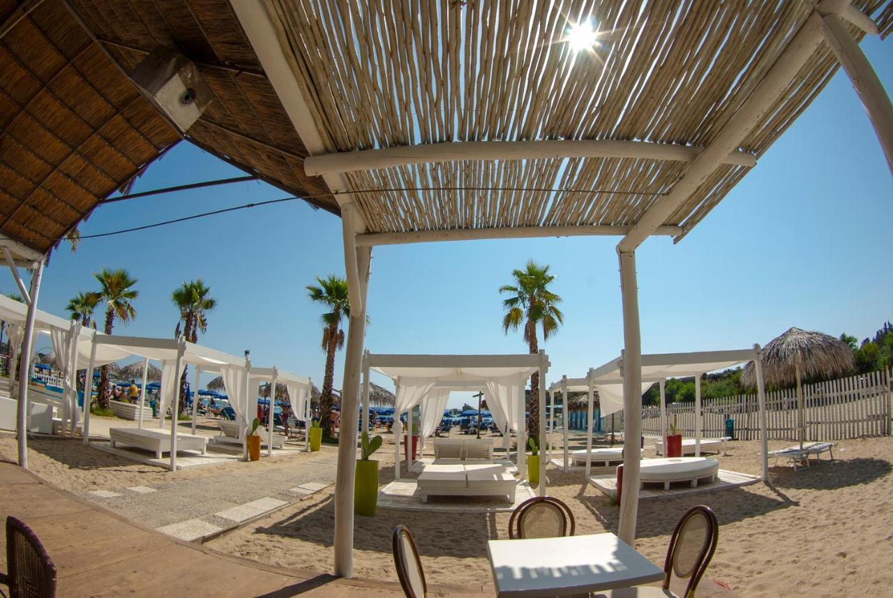 Futura Club Spiagge Bianche Hotel Fontane Bianche Exterior foto