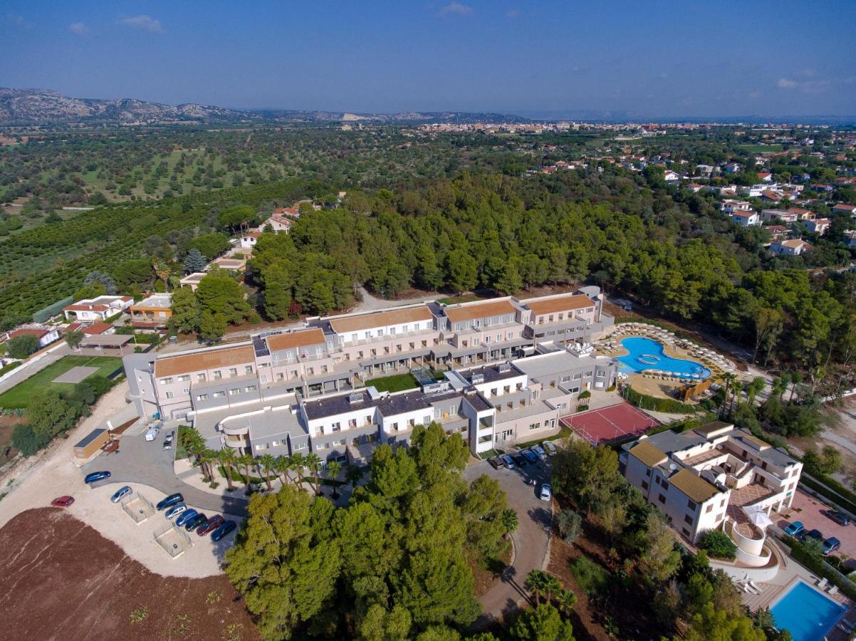 Futura Club Spiagge Bianche Hotel Fontane Bianche Exterior foto